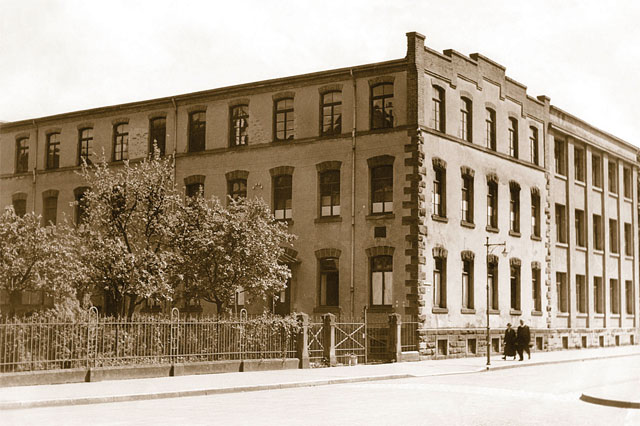 1937 - COMPANY FOUNDATION