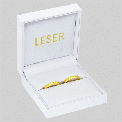 White jewellery cases for wedding rings
